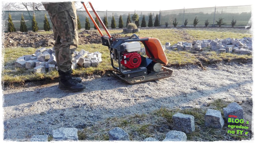 chodnik z kostki granitowej zogrodemnaty26