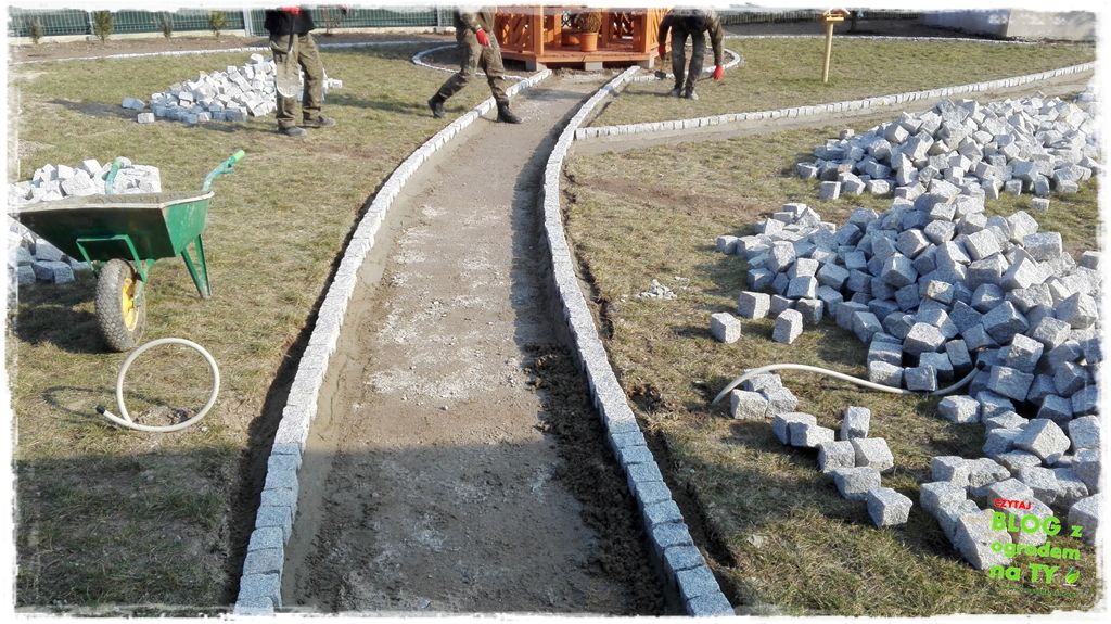 chodnik z kostki granitowej zogrodemnaty54