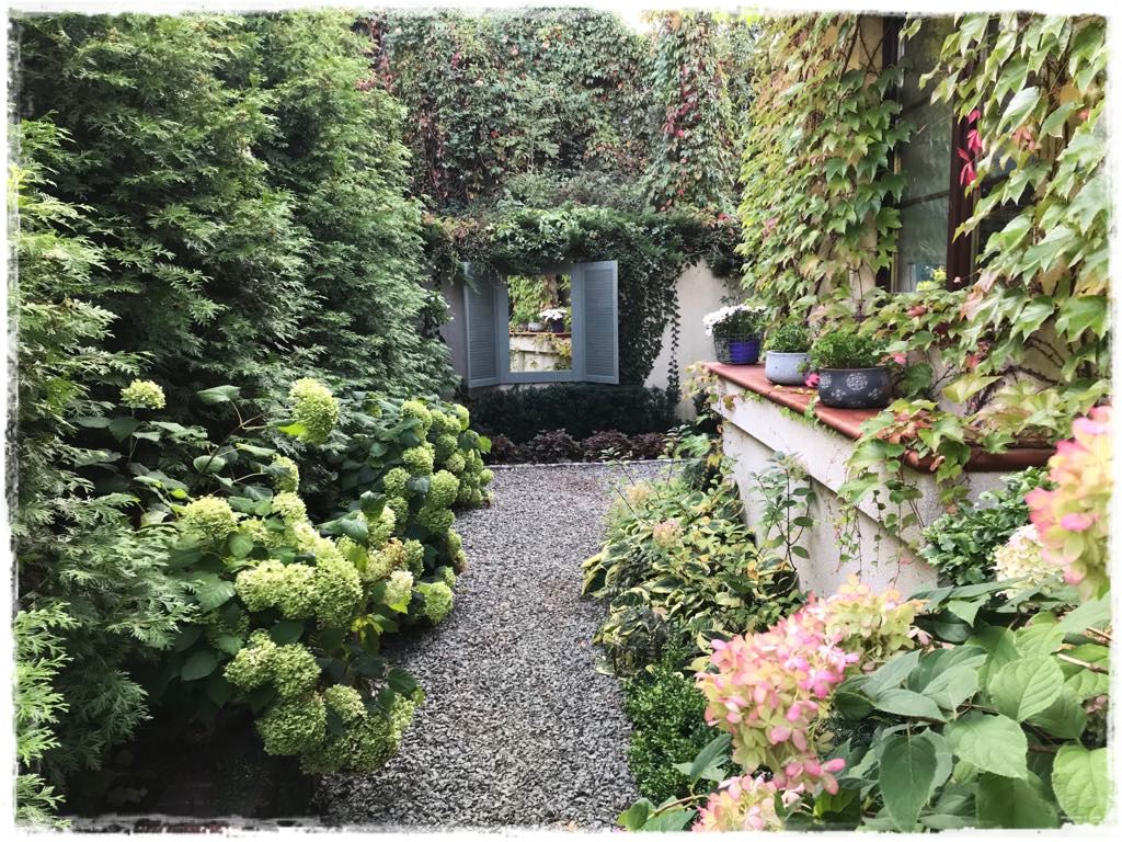 lustro w ogrodzie zogrodemnaty1