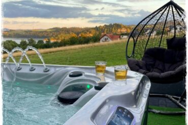 Jacuzzi w ogrodzie