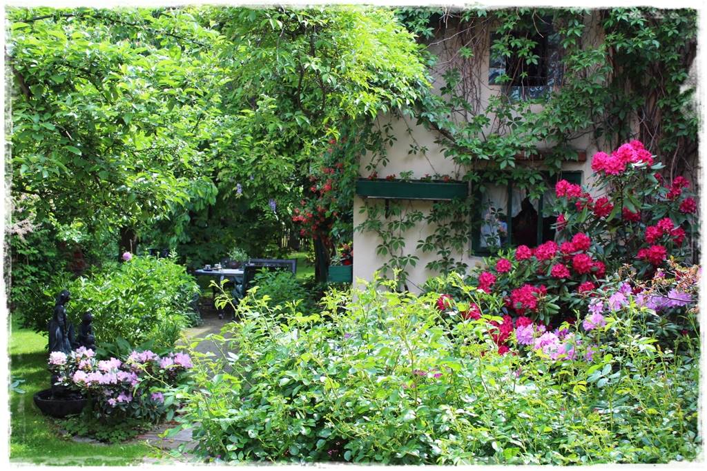 Aranżacja ściany w ogrodzie 10a