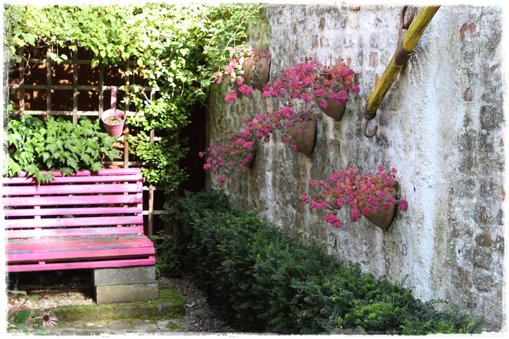 Aranżacja ściany w ogrodzie 20d