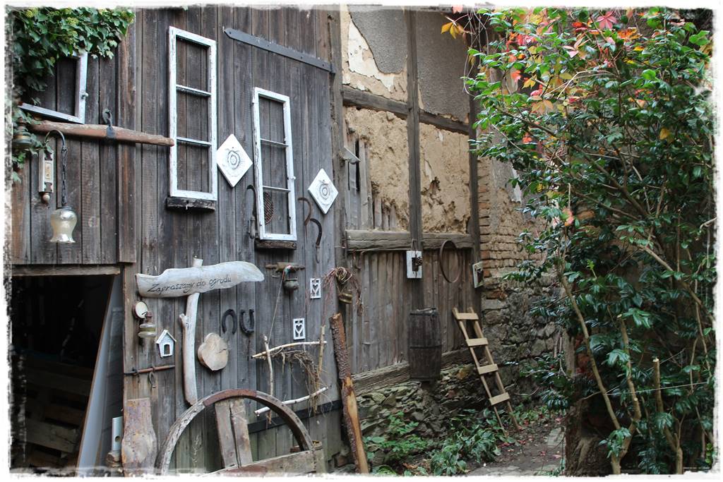 Aranżacja ściany w ogrodzie 50b