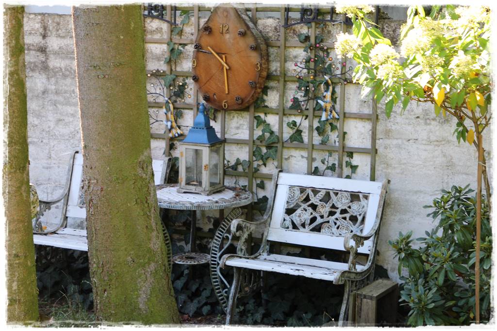 Aranżacja ściany w ogrodzie 80d