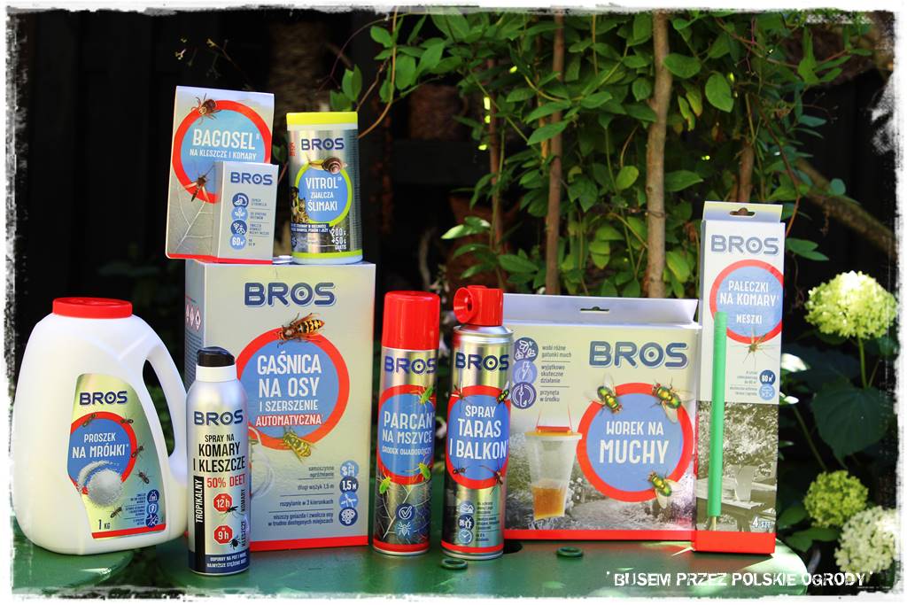 Aranżacje z wikliny pomysł na mały ogród 52