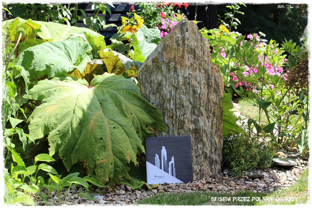 Aranżacje z wikliny pomysł na mały ogród 57