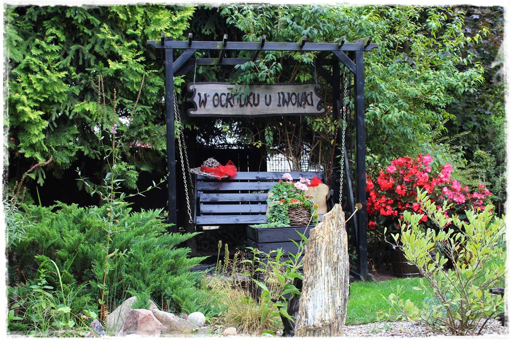 Huśtawka w ogrodzie aranżacje 1b Huśtawka w ogrodzie aranżacje 1b