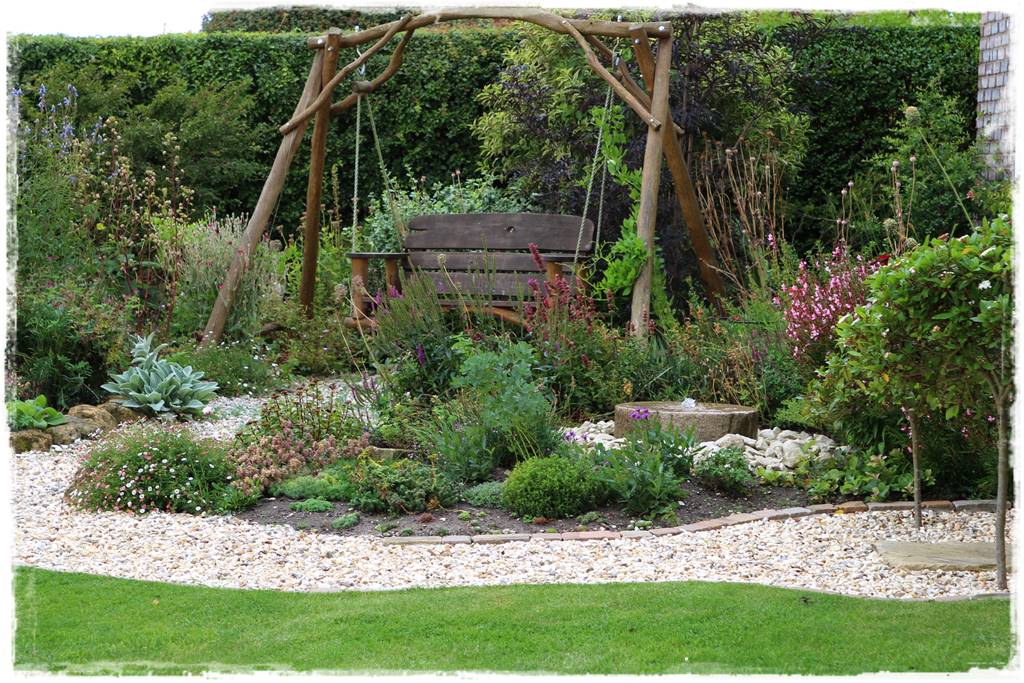 Huśtawka w ogrodzie aranżacje 3c Huśtawka w ogrodzie aranżacje 3c