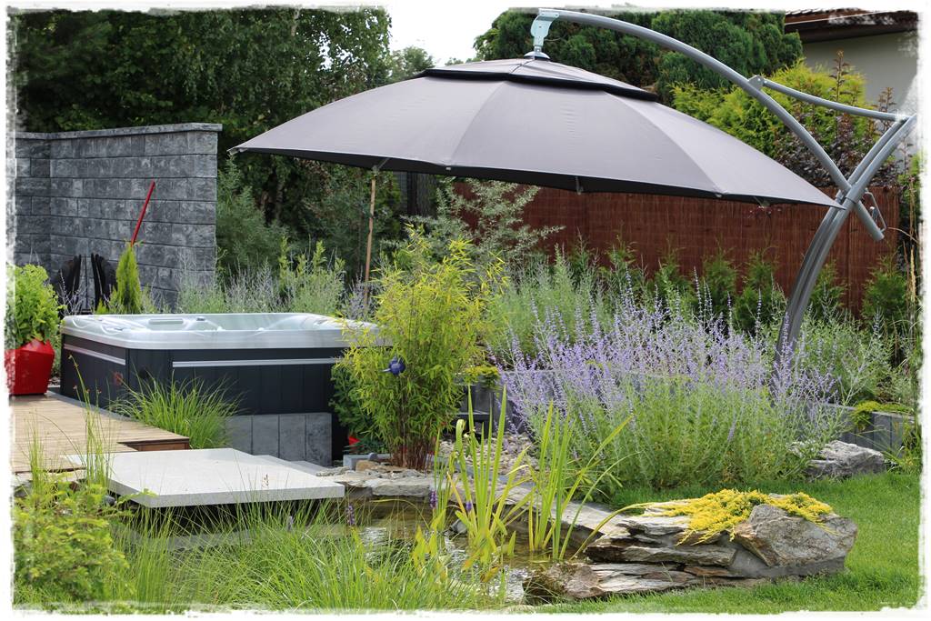 Parasol ogrodowy 8