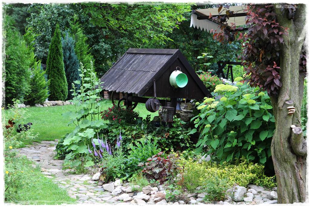 Studnia w ogrodzie aranżacje 3a Studnia w ogrodzie aranżacje 3a