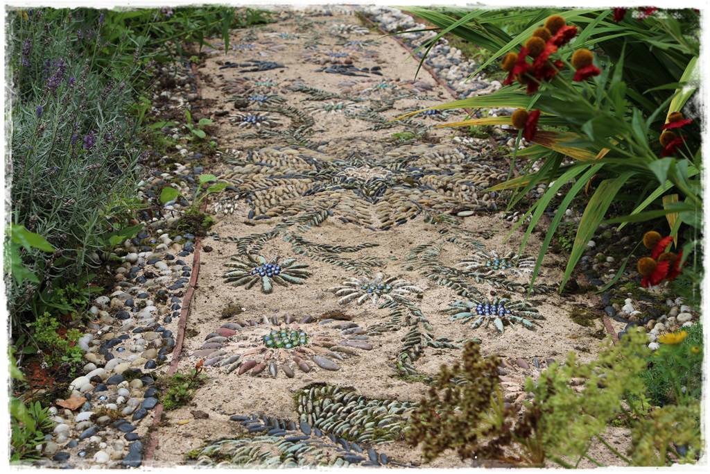 Pomysł na ścieżkę w ogrodzie 1024