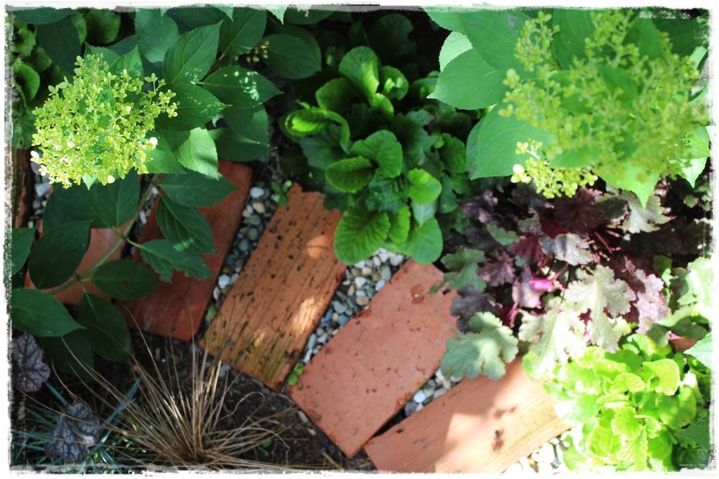 Pomysł na ścieżkę w ogrodzie 4d