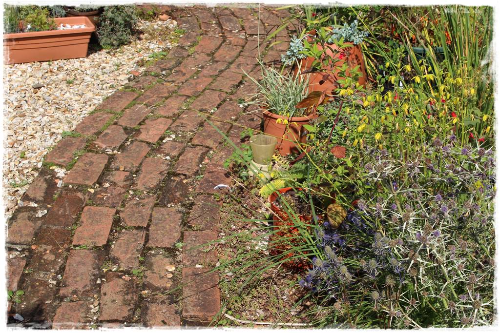 Pomysł na ścieżkę w ogrodzie 4e