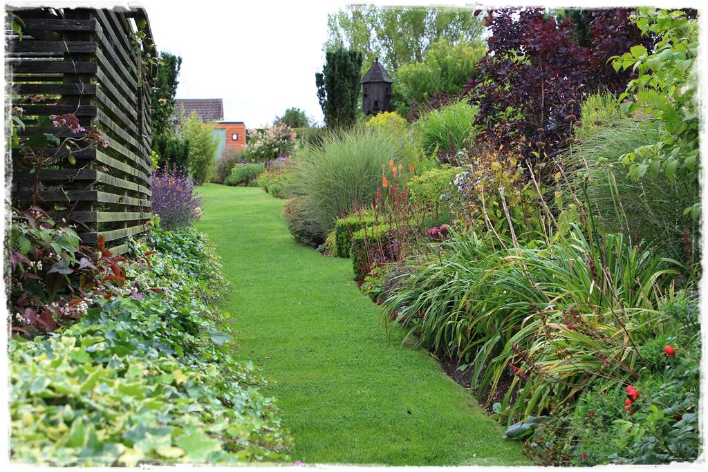 Pomysł na ścieżkę w ogrodzie 5d