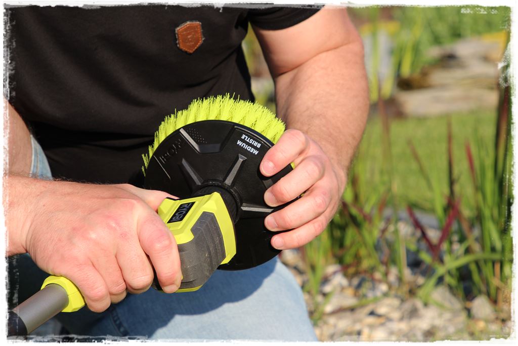 Przygotowanie szczotki obrotowej do pracy akumulatorowa szczotka obrotowa 16