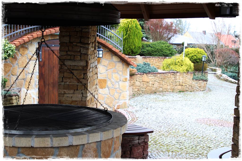 Aranżacja altan ogrodowych 37