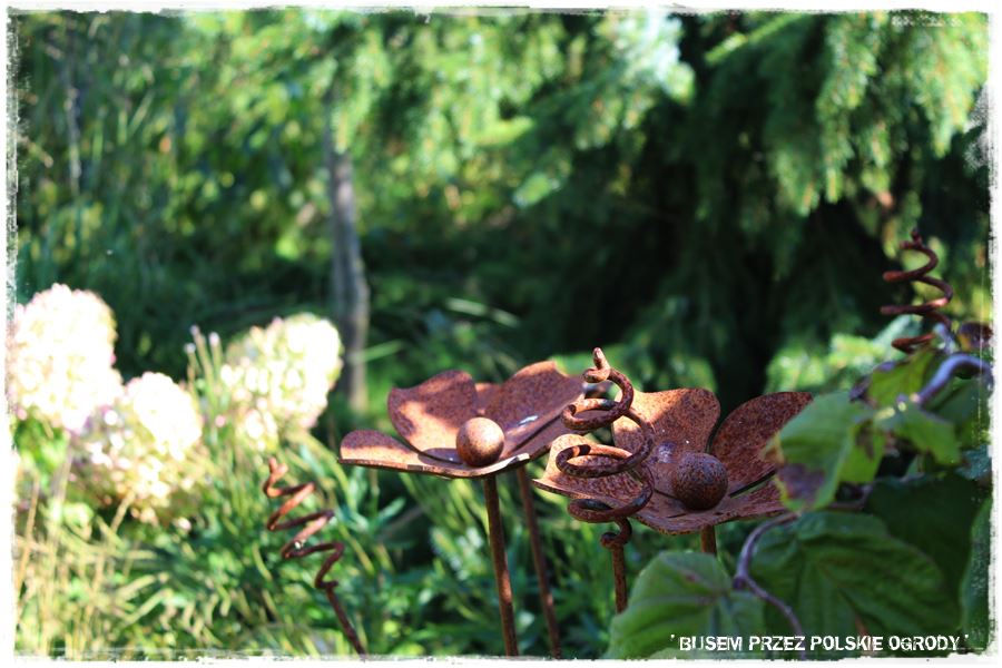 Ciekawe pomysły na ozdoby do ogrodu 20j
