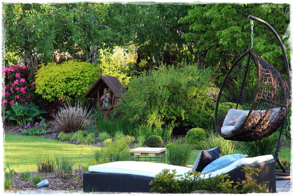 Fotel wiszący w ogrodzie 14