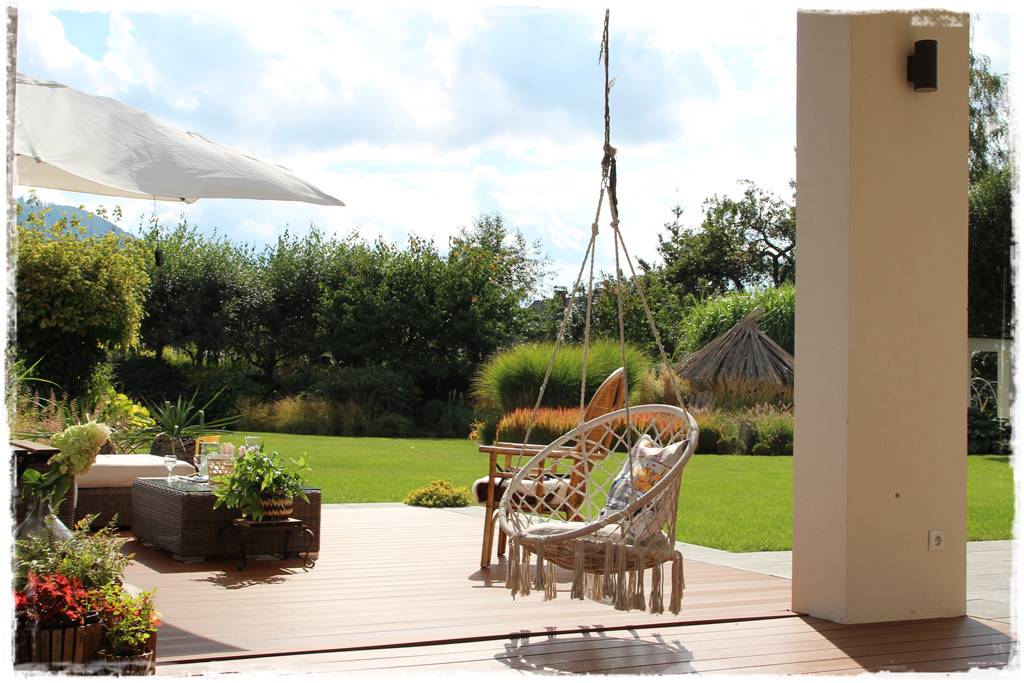 Fotel wiszący w ogrodzie 6