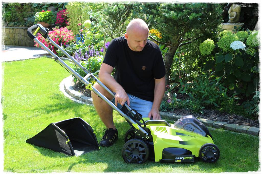 Kosiarka akumulatorowa RYOBI 114 Kosiarka akumulatorowa RYOBI 114