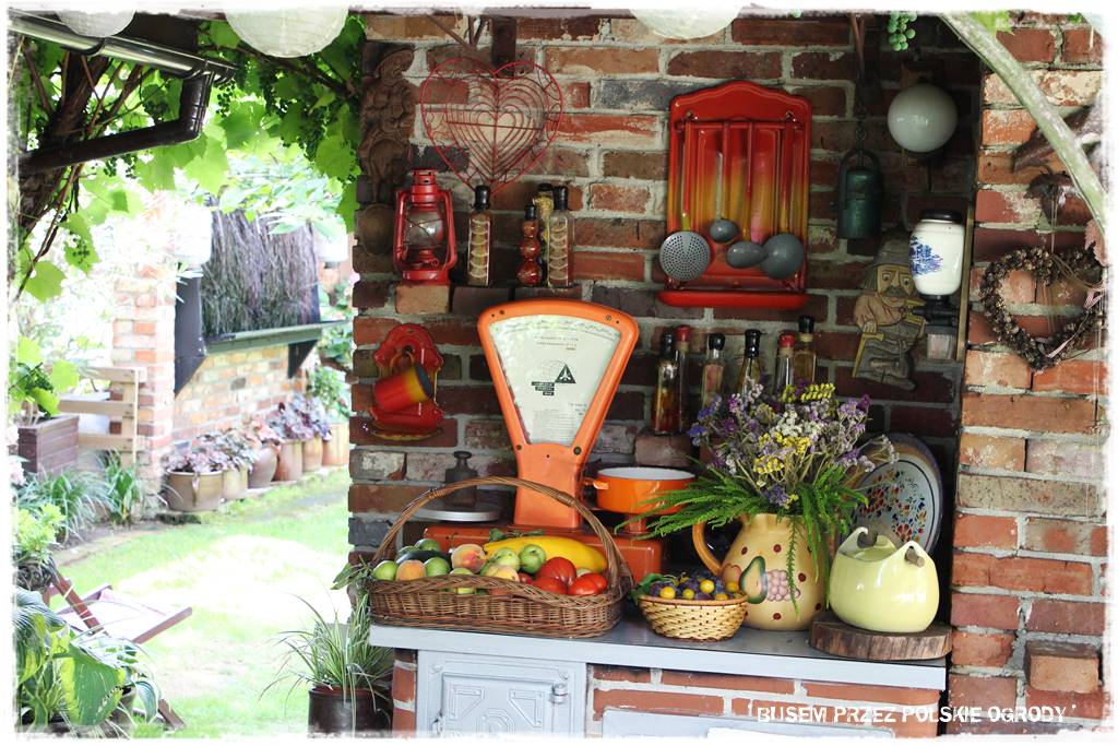 Kuchnia letnia w ogrodzie 50