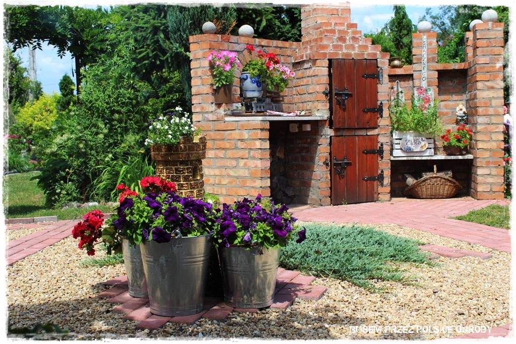 Kuchnia letnia w ogrodzie 83