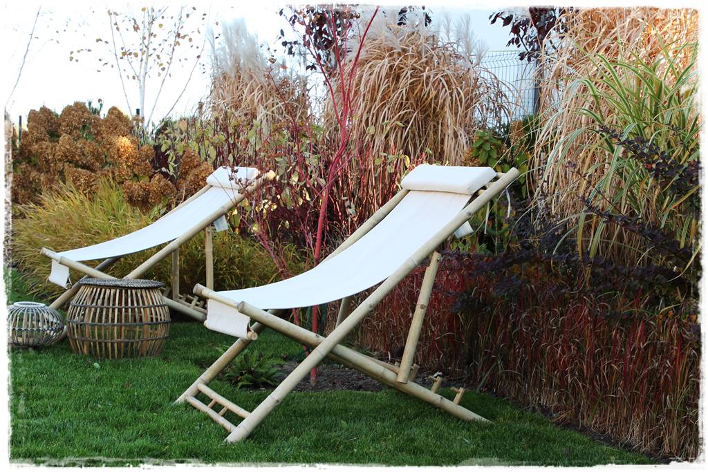 Wąska rabata wzdłuż ogrodzenia 15