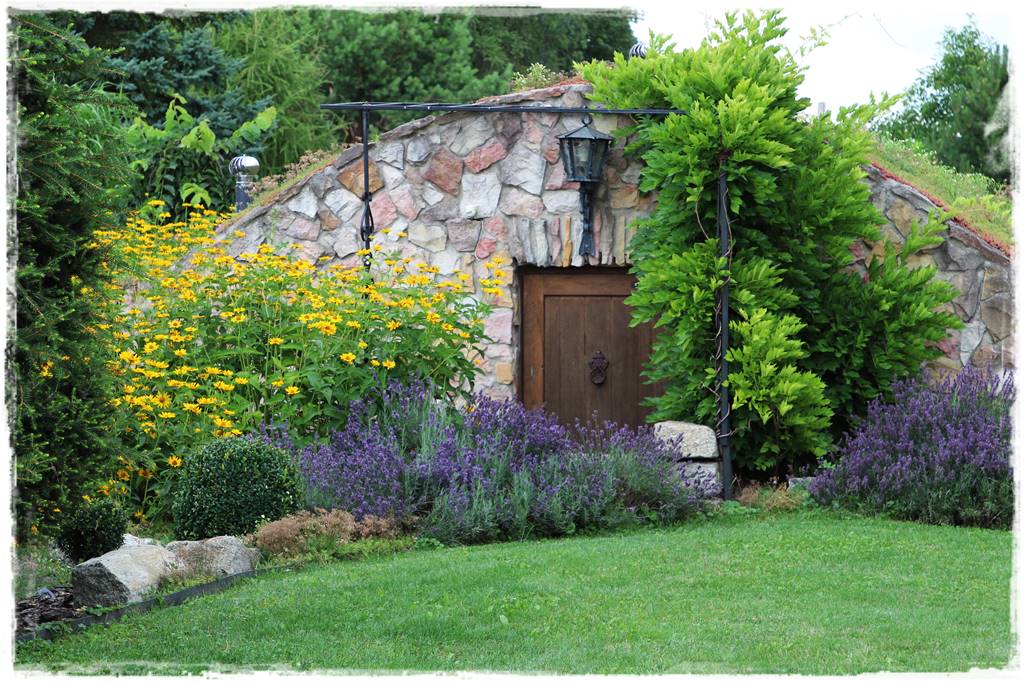 Ziemianka ogrodowa 100