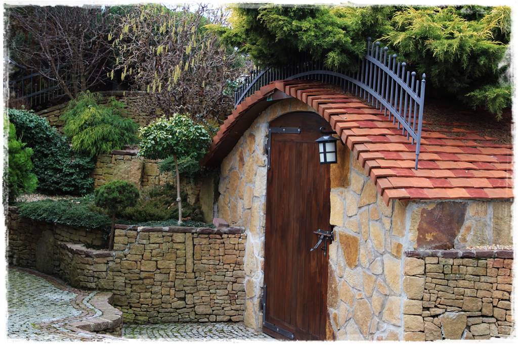 Ziemianka ogrodowa 303 Ziemianka ogrodowa 303