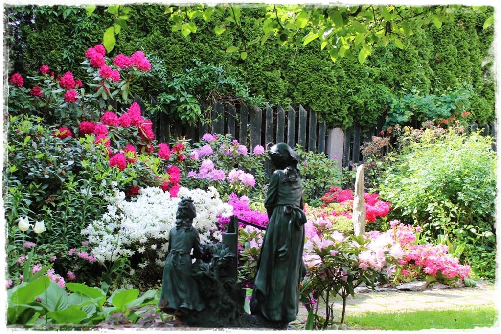 Fontanna w ogrodzie aranżacje 10g Fontanna w ogrodzie aranżacje 10g