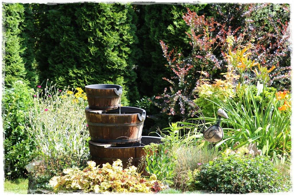 Fontanna w ogrodzie aranżacje 40 Fontanna w ogrodzie aranżacje 40