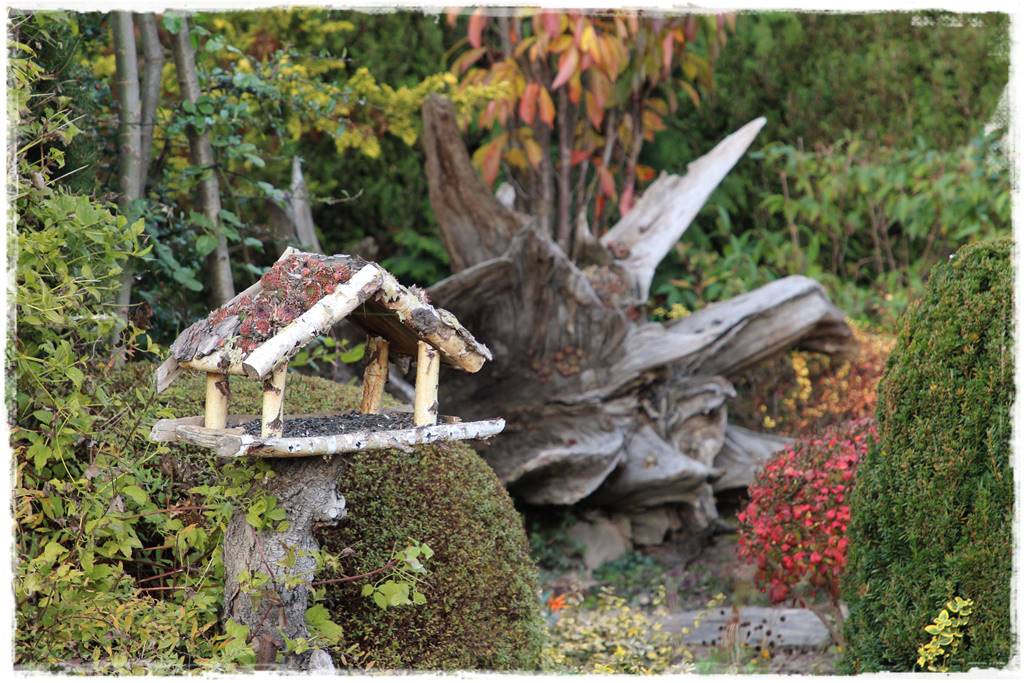 Karmnik w ogrodzie 60b Karmnik w ogrodzie 60b