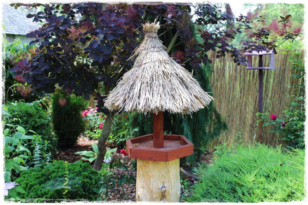 Karmnik w ogrodzie 80 Karmnik w ogrodzie 80