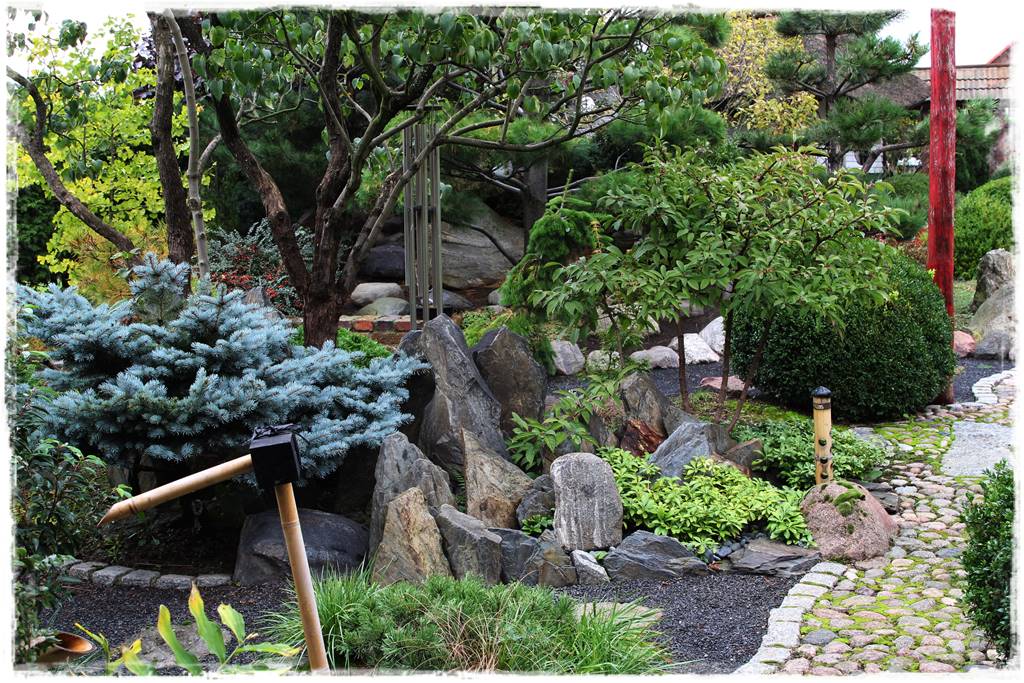 Jak wysypać kamienie w ogrodzie 1k Jak wysypać kamienie w ogrodzie 1k