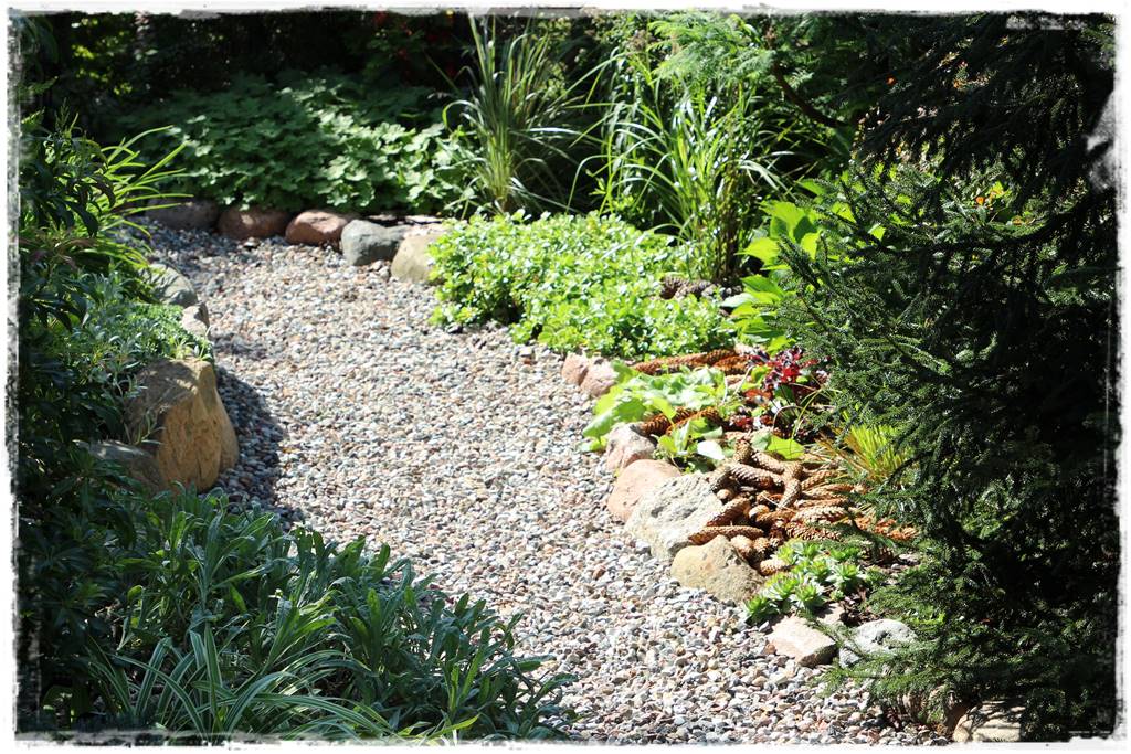 Jak wysypać kamienie w ogrodzie 2d Jak wysypać kamienie w ogrodzie 2d