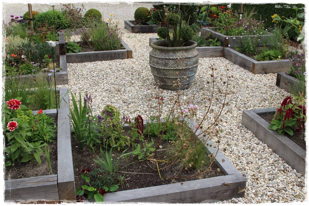 Jak wysypać kamienie w ogrodzie 3e Jak wysypać kamienie w ogrodzie 3e