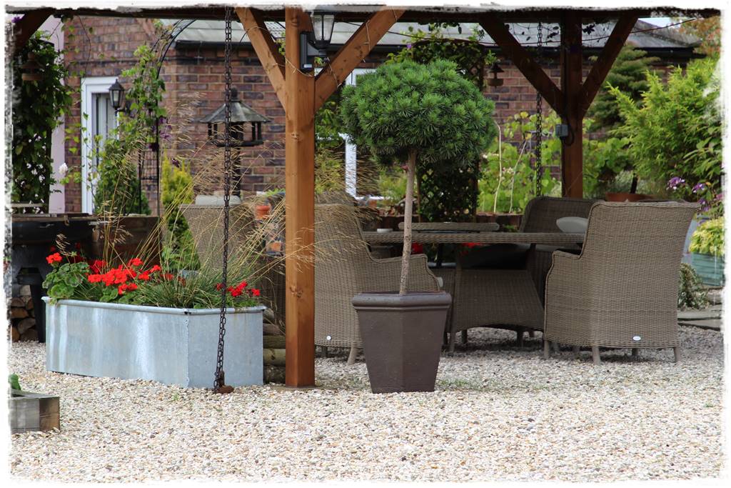 Jak wysypać kamienie w ogrodzie 3g Jak wysypać kamienie w ogrodzie 3g