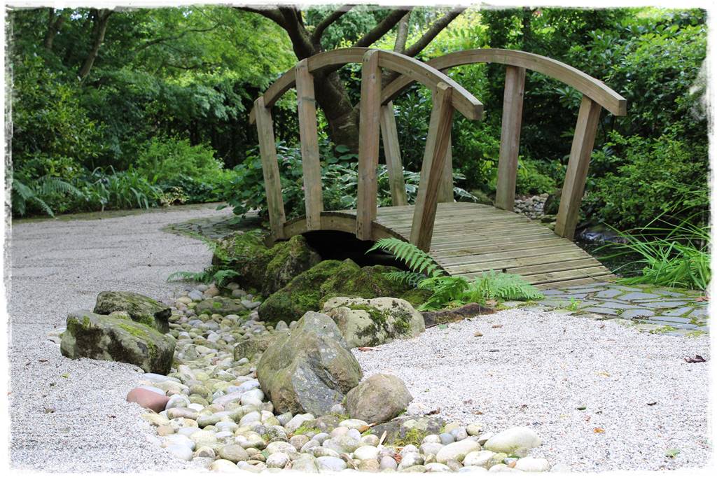 Jak wysypać kamienie w ogrodzie 4