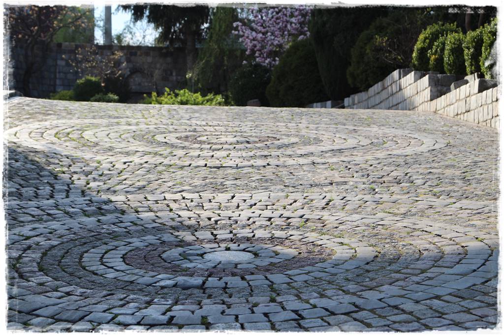 Kostka granitowa w ogrodzie aranżacje 3d