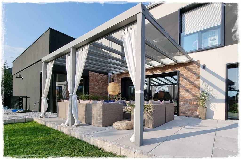 Zalety stałego zadaszenia tarasu 4a Zalety stałego zadaszenia tarasu 4a