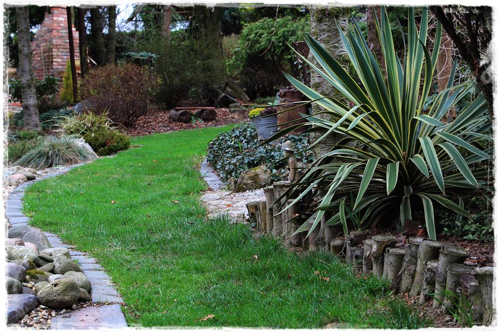 Obrzeża z kostki brukowej 12a