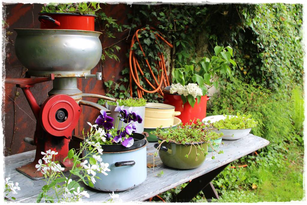 Recykling w ogrodzie 3d