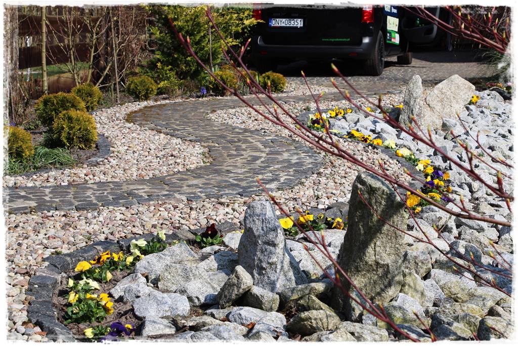 Wiosenne kwiaty aranżacje 1o