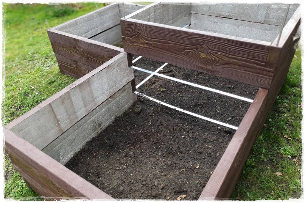 Czym wypełnić podwyższone grządki 3
