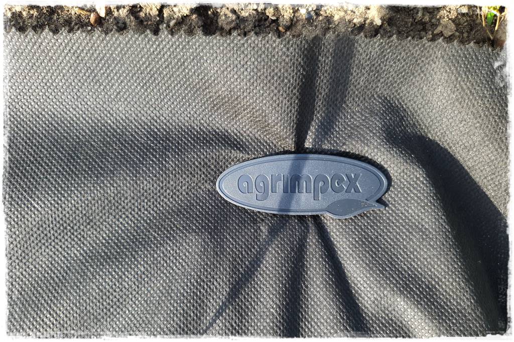 Agrowłóknina ściółkująca 32