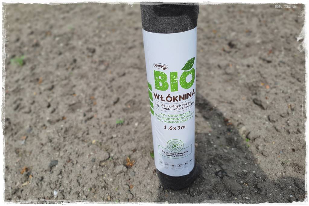 Biowłóknina ściółkująca 12