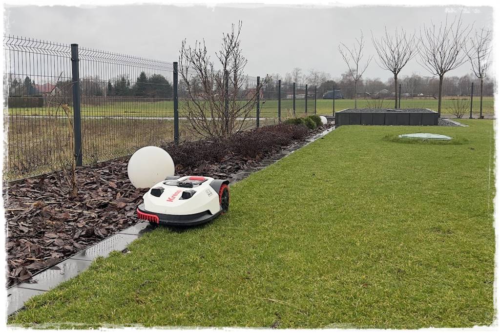 roboty koszące GPS RTK 18 roboty koszące GPS RTK 18