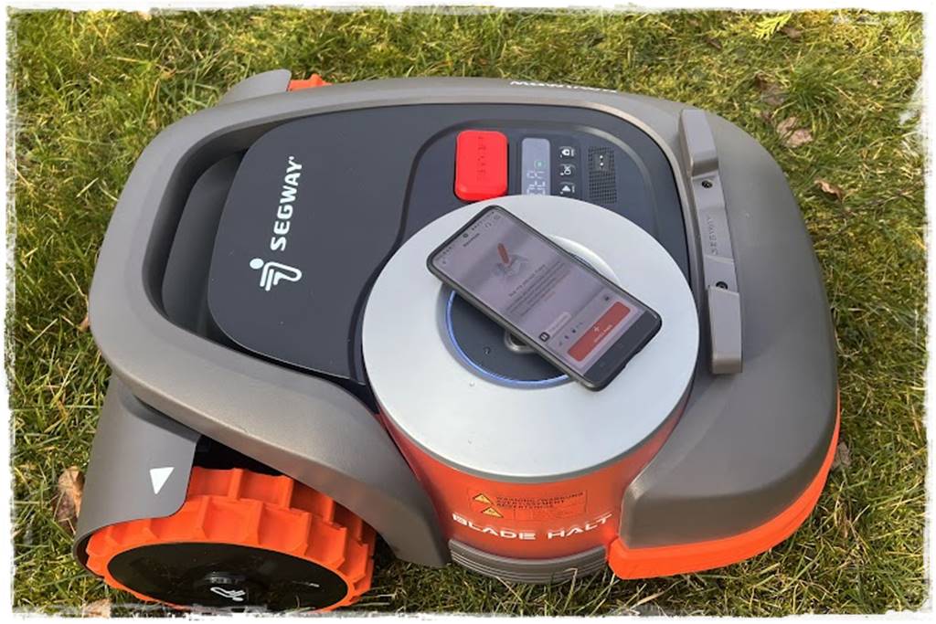 roboty koszące GPS RTK 2 roboty koszące GPS RTK 2