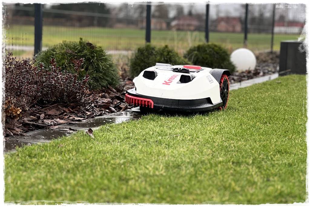 roboty koszące GPS RTK 35 roboty koszące GPS RTK 35