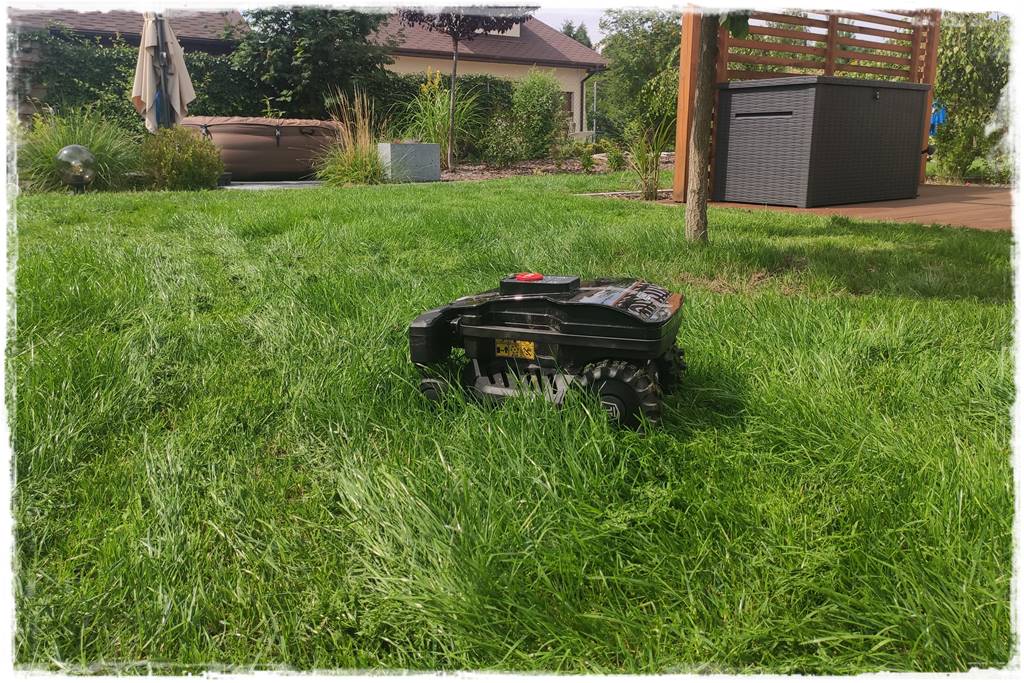 Roboty koszące 8b Roboty koszące 8b